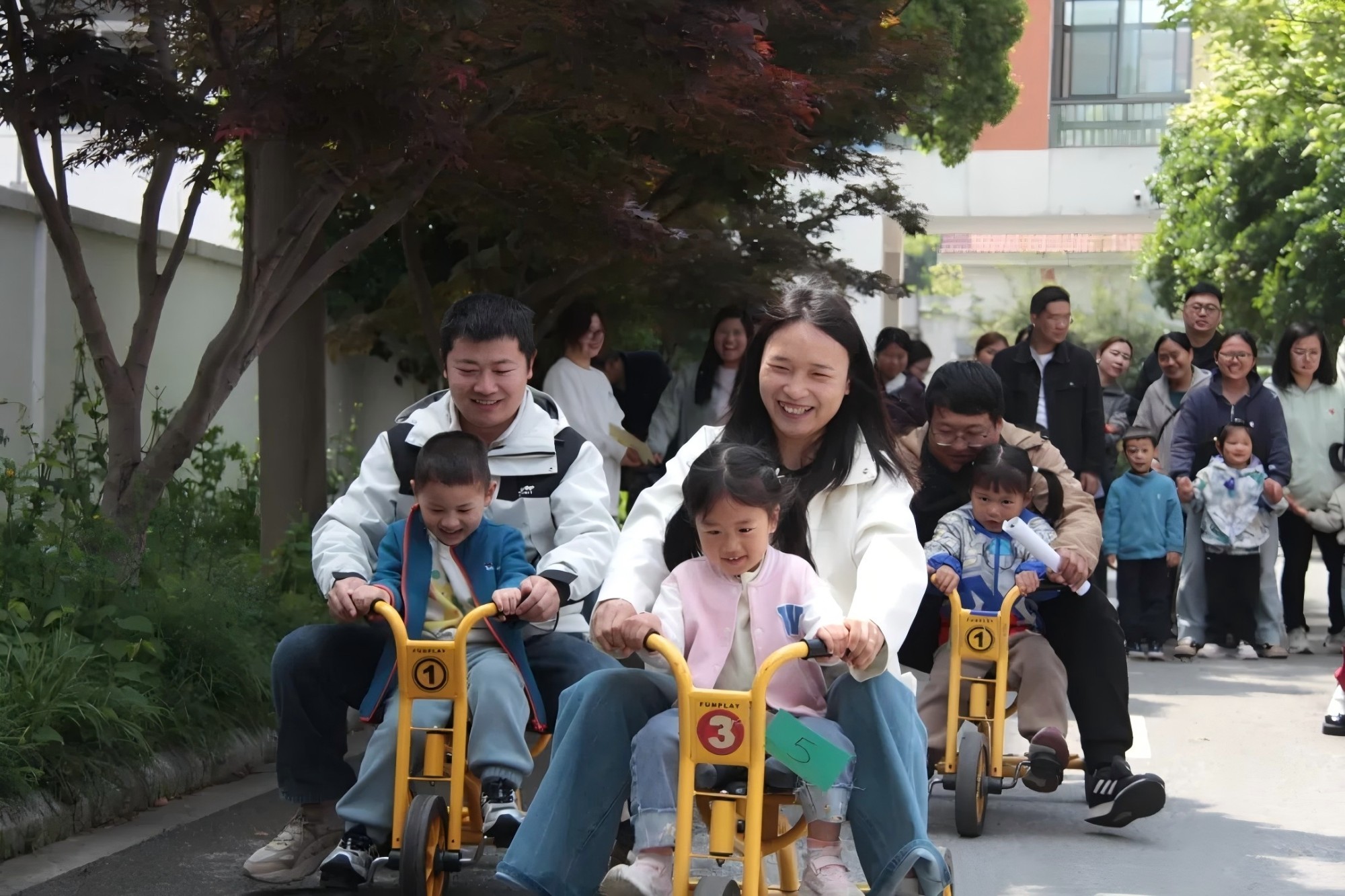 一起“趣”运动 —— 吴中区幼儿教育中心园小、托班家长开放日活动